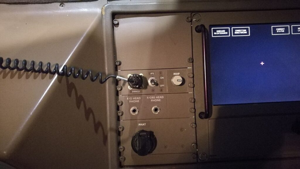 Boeing 777 FO IPS Control Panel