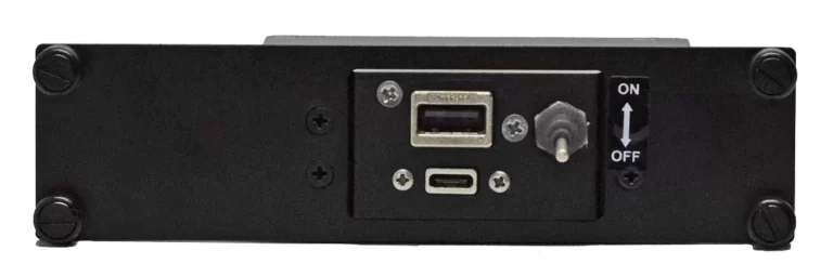 双USB接口（USB-A + USB-C）集成电源